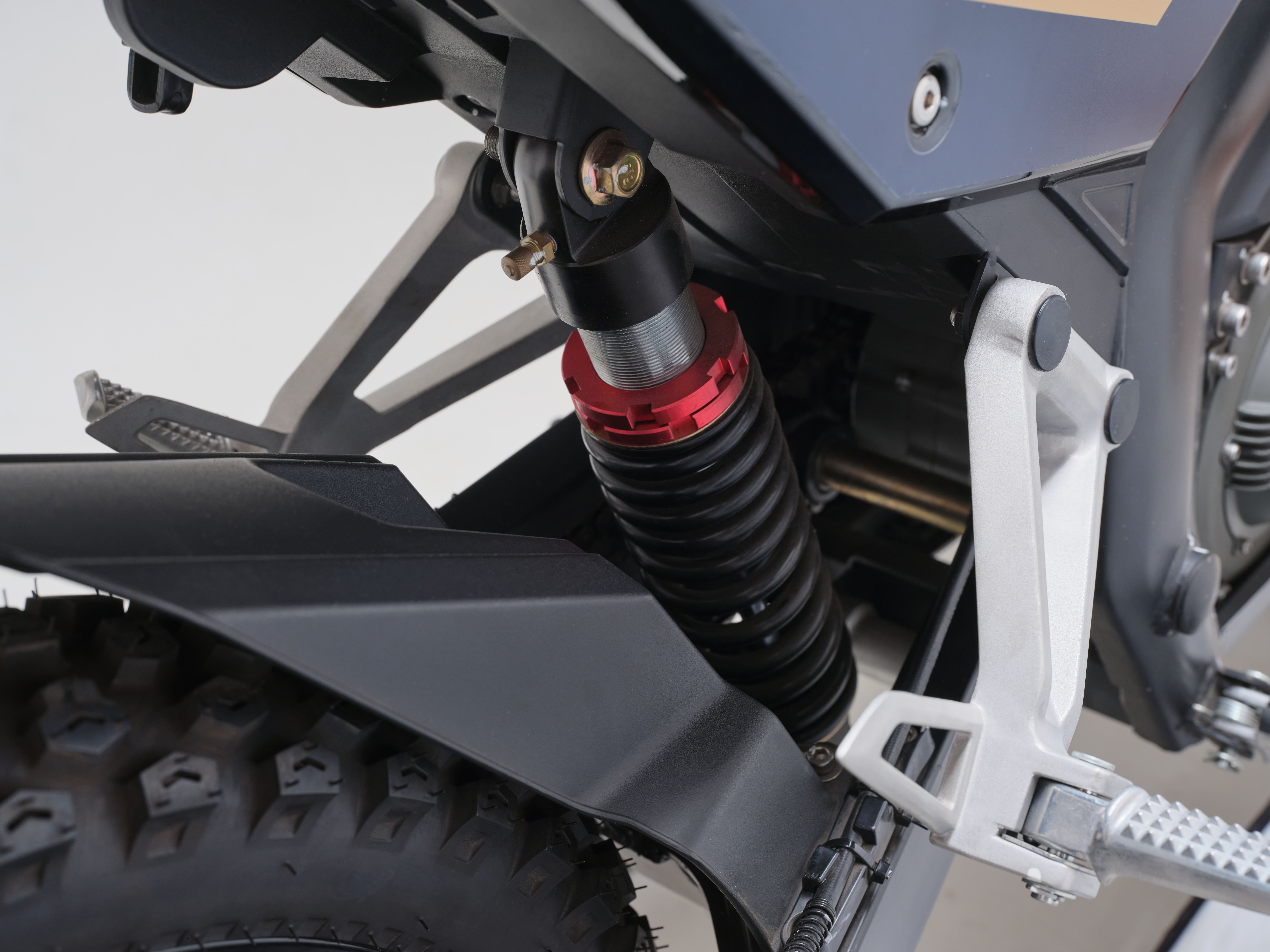 Suspensi Belakang Adjustable